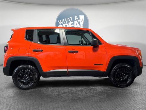 Used 2018 Jeep Renegade Sport w/ Power & Air Group image 2