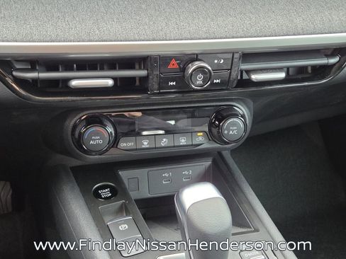 New 2026 Nissan Kicks SV image 13