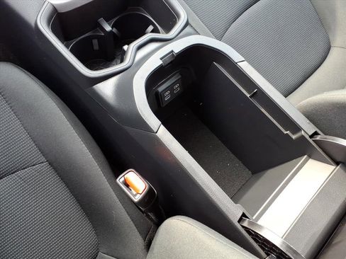 Certified 2025 Toyota RAV4 LE image 25