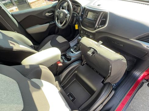 Used 2014 Jeep Cherokee Latitude w/ Cold Weather Group AWD/4WD image 32