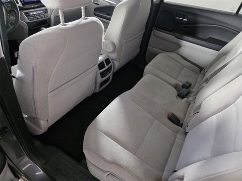 Used 2016 Honda Pilot EX image 16
