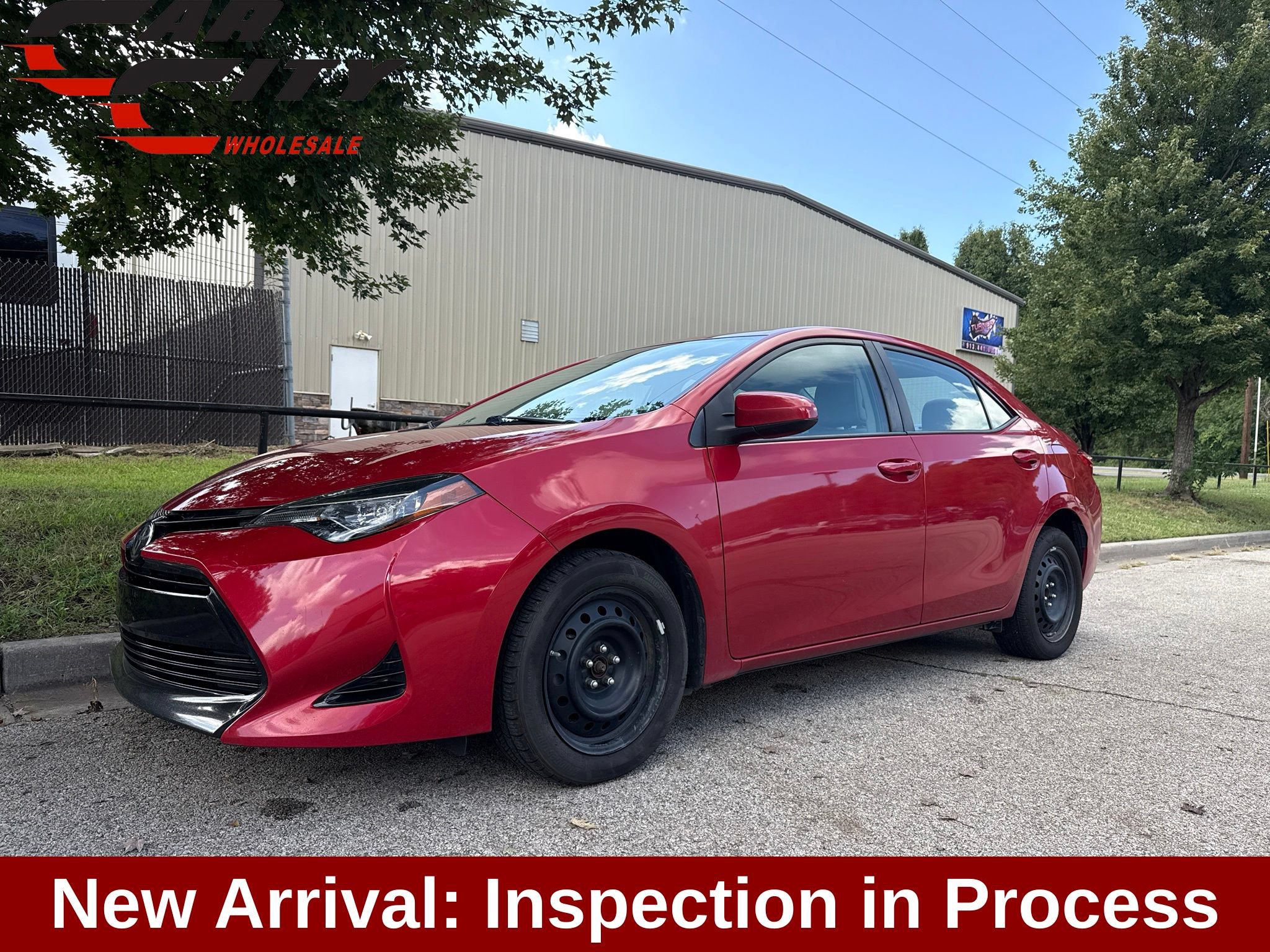 Used 2018 Toyota Corolla LE FWD image 1