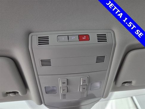 Used 2023 Volkswagen Jetta SE image 31