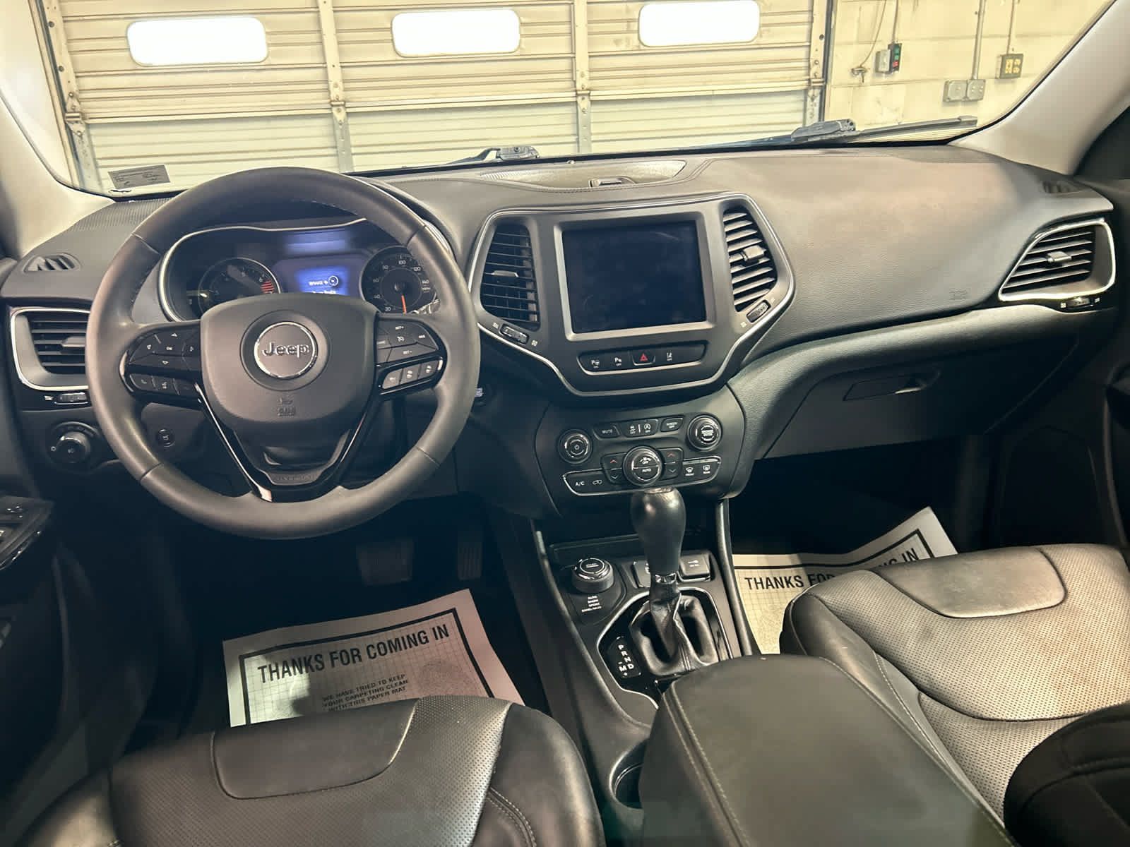 Used 2023 Jeep Cherokee Altitude Lux AWD/4WD image 4