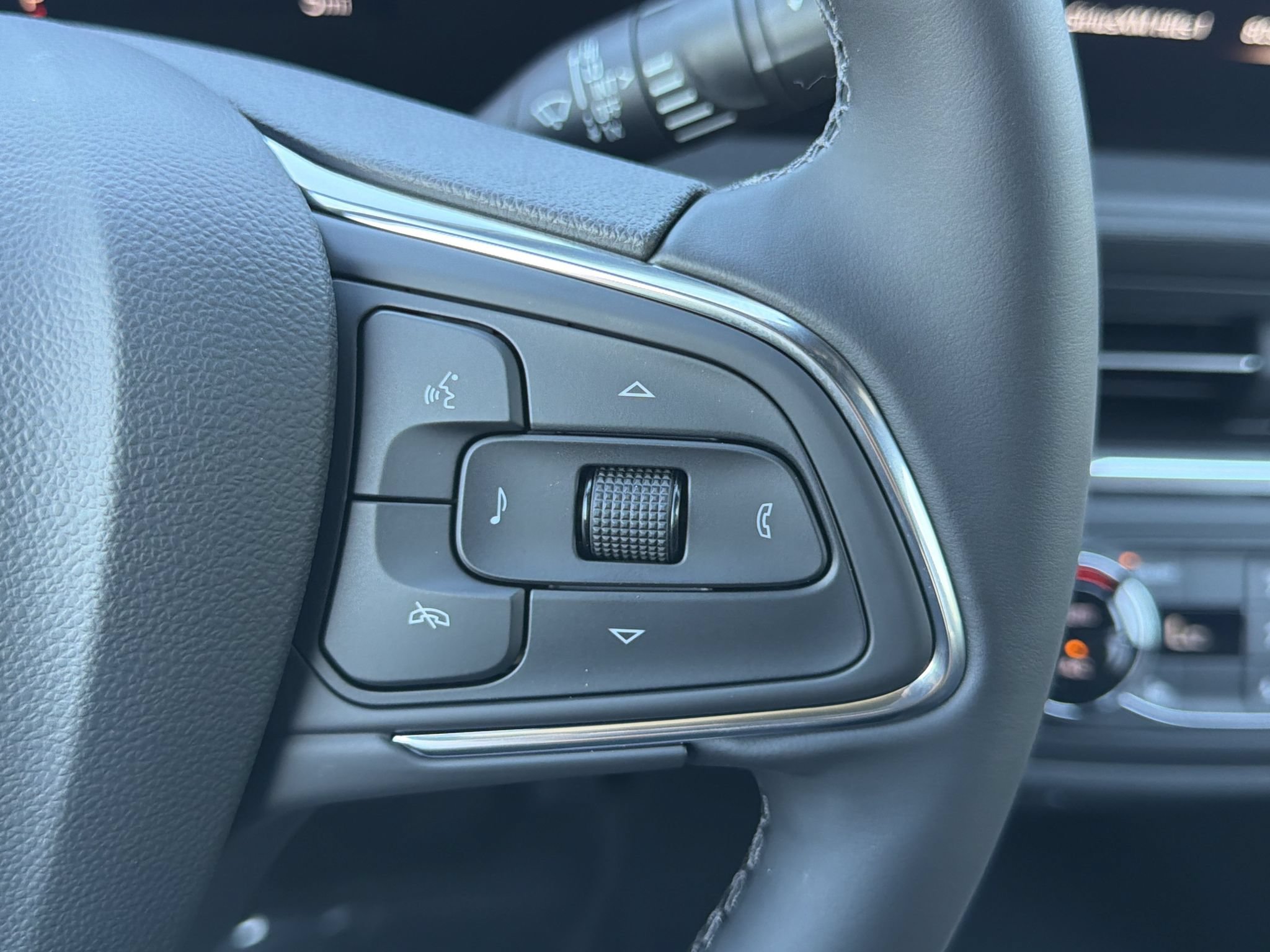 New 2026 Buick Envista Sport Touring w/ Convenience I Package FWD image 9