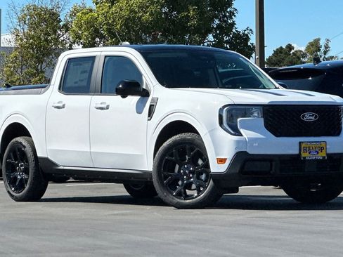 New 2025 Ford Maverick Lariat w/ Black Appearance Package image 2