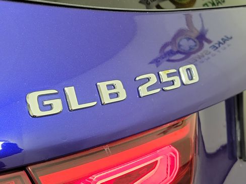 Used 2022 Mercedes-Benz GLB 250 image 23