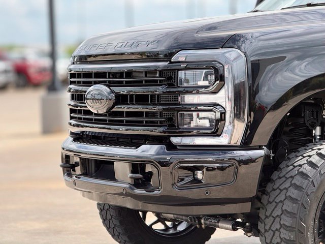 Certified 2025 Ford F250 4x4 Crew Cab Super Duty image 8