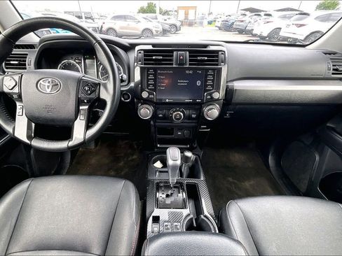 Used 2020 Toyota 4Runner TRD Off-Road Premium AWD/4WD image 19