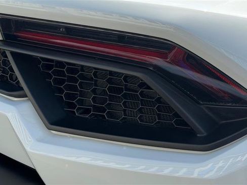 Used 2019 Lamborghini Huracan LP 580-2 RWD image 24