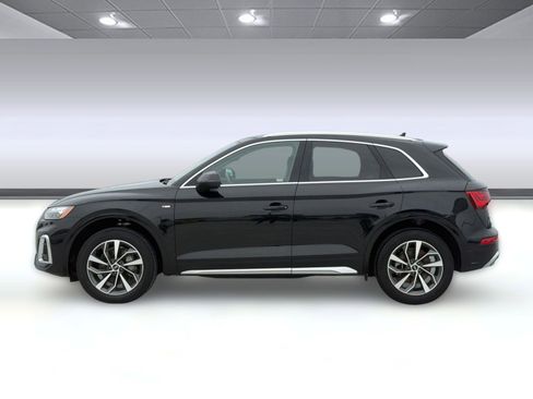 Used 2023 Audi Q5 2.0T Premium Plus w/ Premium Plus Package AWD/4WD image 2