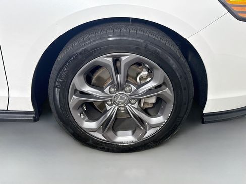 Used 2024 Honda Accord EX image 32