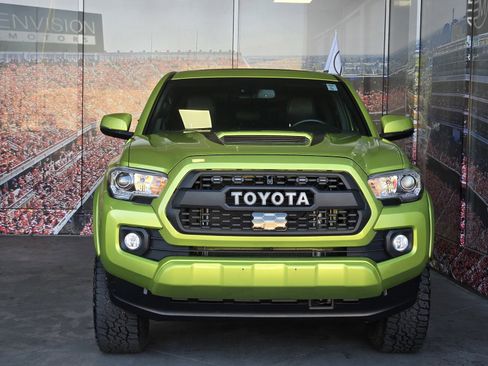 Certified 2023 Toyota Tacoma TRD Sport image 3