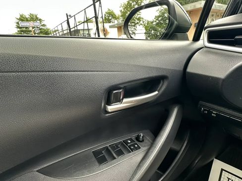 Used 2020 Toyota Corolla LE FWD image 14