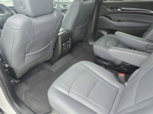 Used 2023 Buick Enclave Premium image 13