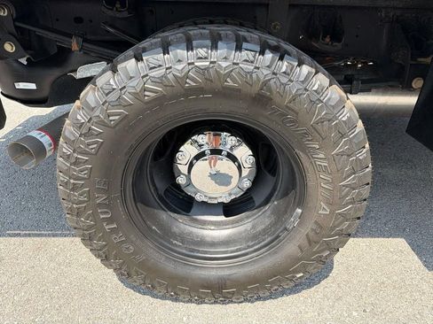 Used 2024 RAM 3500 Tradesman w/ Chrome Appearance Group AWD/4WD image 16