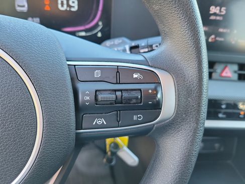 Used 2023 Kia Sportage LX image 15