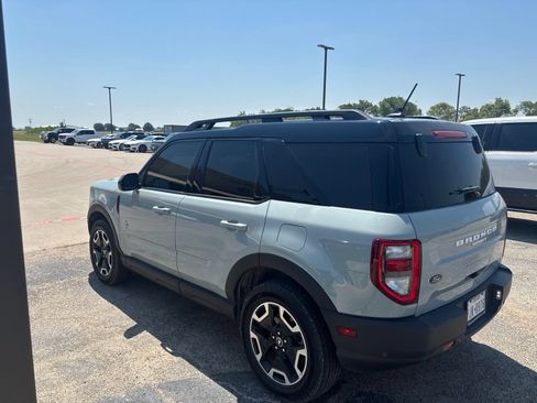Used 2024 Ford Bronco Sport Outer Banks w/ Tech Package AWD/4WD image 3