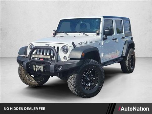 Used 2015 Jeep Wrangler Unlimited Rubicon w/ Connectivity Group AWD/4WD image 1