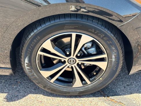 Used 2022 Nissan Sentra SV FWD image 8