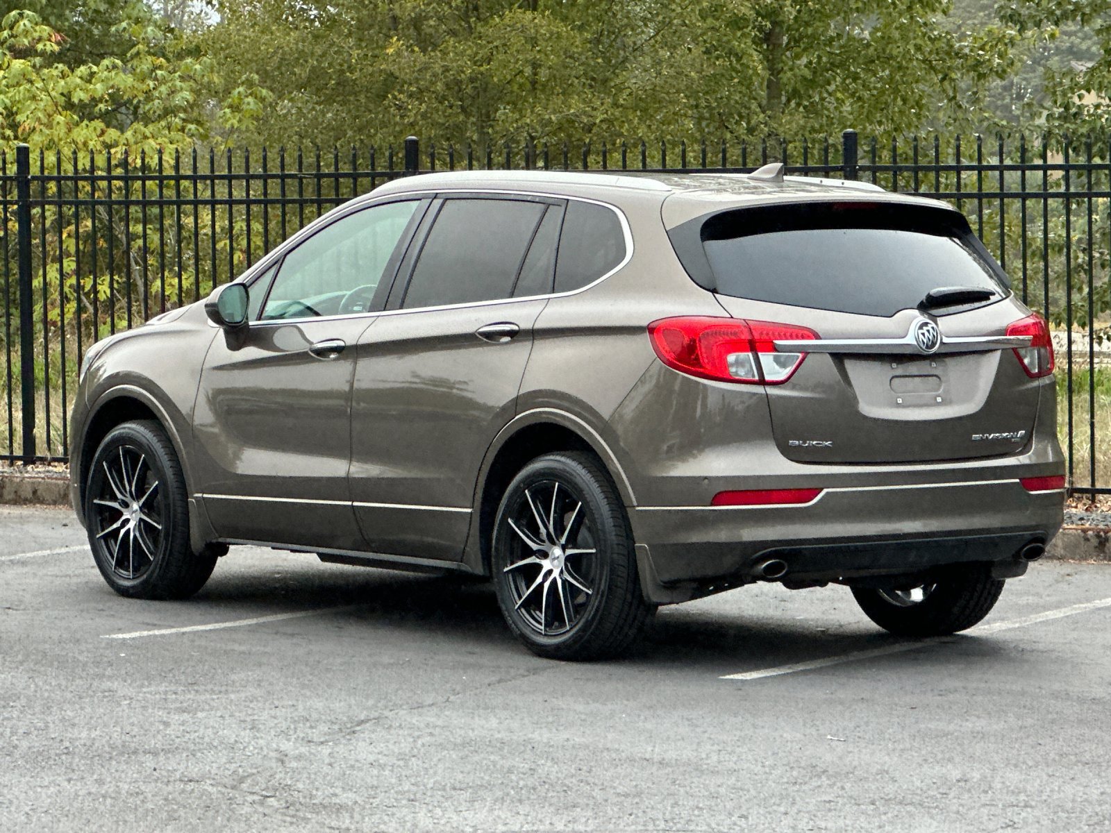 Used 2018 Buick Envision Premium AWD/4WD image 6