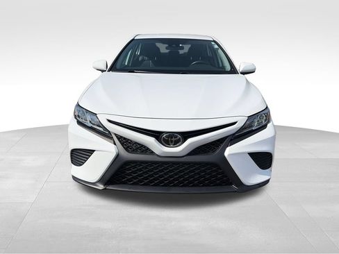 Used 2020 Toyota Camry SE FWD image 8