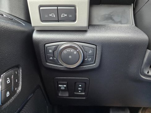 Used 2020 Ford F150 Lariat w/ Equipment Group 502A Luxury AWD/4WD image 22