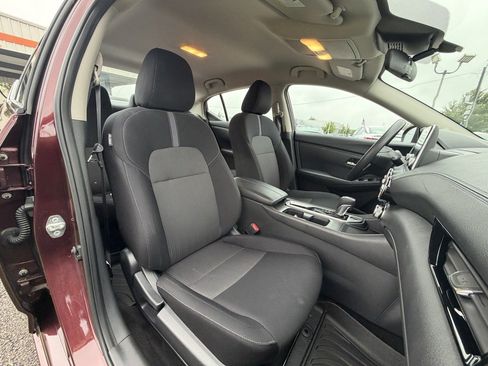 Used 2024 Nissan Sentra SV FWD image 22