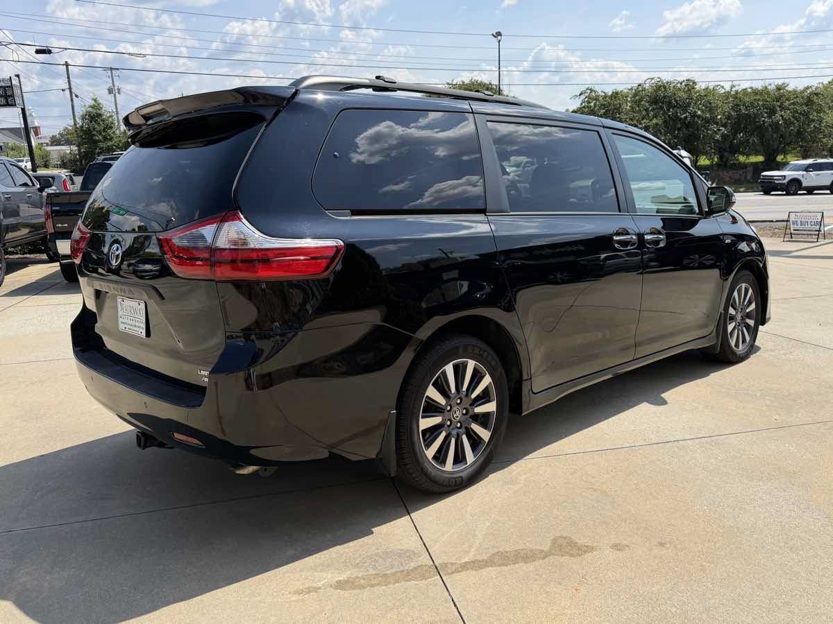 Used 2020 Toyota Sienna Limited Premium w/ Carpet Mat Package AWD/4WD image 6