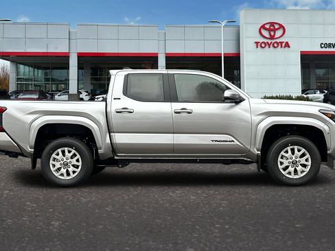 New 2025 Toyota Tacoma SR5 image 4