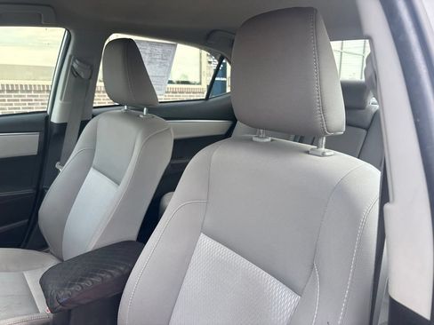 Used 2016 Toyota Corolla LE FWD image 11
