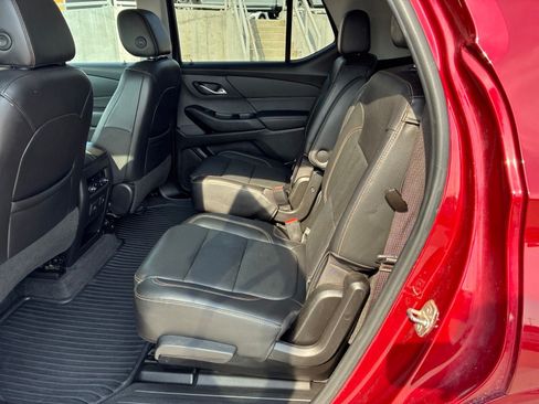Used 2020 Chevrolet Traverse Premier AWD/4WD image 16