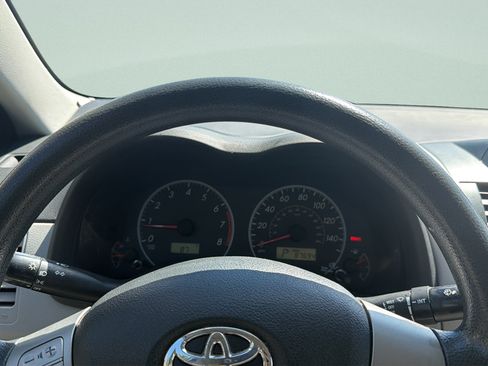 Used 2013 Toyota Corolla LE FWD image 13