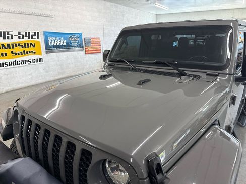 Used 2022 Jeep Gladiator Sport AWD/4WD image 98