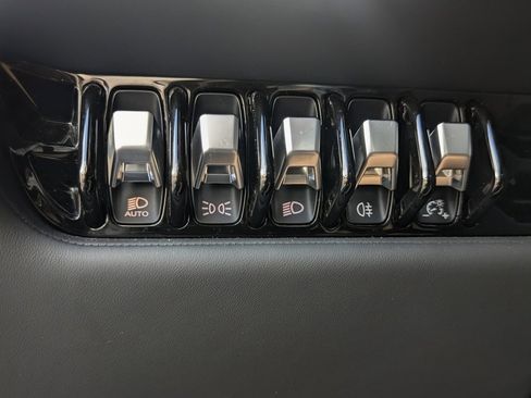 Used 2024 Lamborghini Huracan EVO image 35