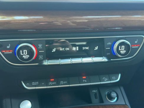 Used 2023 Audi Q5 2.0T Premium Plus w/ Premium Plus Package AWD/4WD image 17
