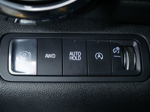 Used 2025 Chevrolet Equinox LT w/ Convenience Package II image 24