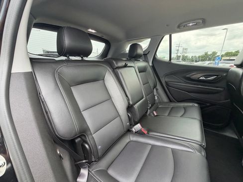 Used 2024 GMC Terrain SLT FWD image 24