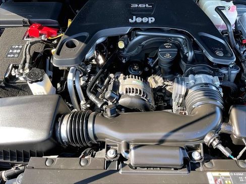 Used 2020 Jeep Wrangler Unlimited Sport AWD/4WD image 30