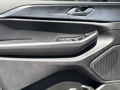 New 2026 Jeep Grand Cherokee L 4WD image 12