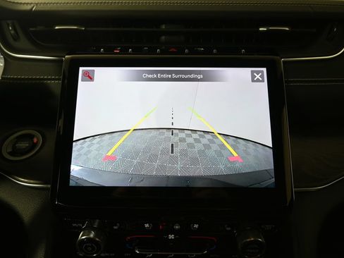 Used 2023 Jeep Grand Cherokee L Overland AWD/4WD image 31