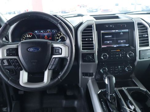 Used 2015 Ford F150 Lariat image 17