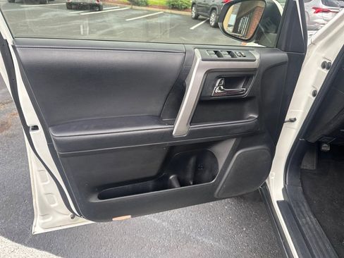 Used 2021 Toyota 4Runner SR5 image 18