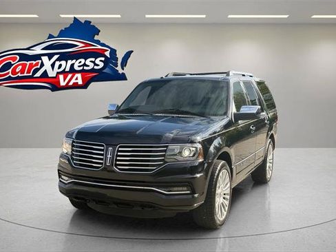 Used 2016 Lincoln Navigator Select AWD/4WD image 27