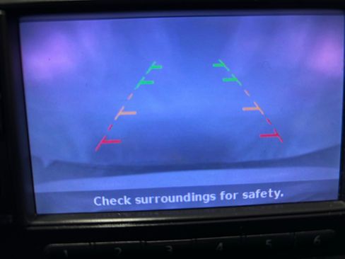 Used 2011 Nissan Juke SL image 25