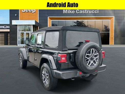 Used 2024 Jeep Wrangler Unlimited Sahara AWD/4WD image 6