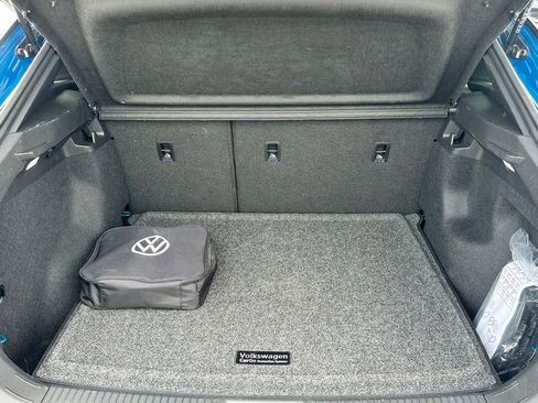 Used 2025 Volkswagen ID.4 Pro AWD/4WD image 9