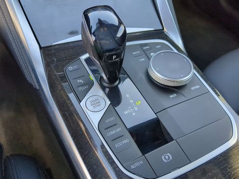 Used 2021 BMW 430i Coupe w/ M Sport Package image 30