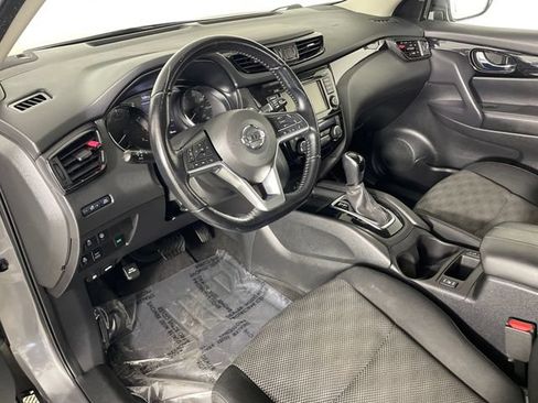 Used 2019 Nissan Rogue Sport SV w/ All-Weather Package AWD/4WD image 3