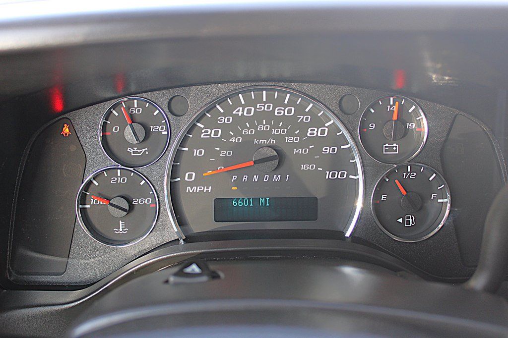 Used 2025 GMC Savana 2500 w/ Driver Convenience Package RWD image 24